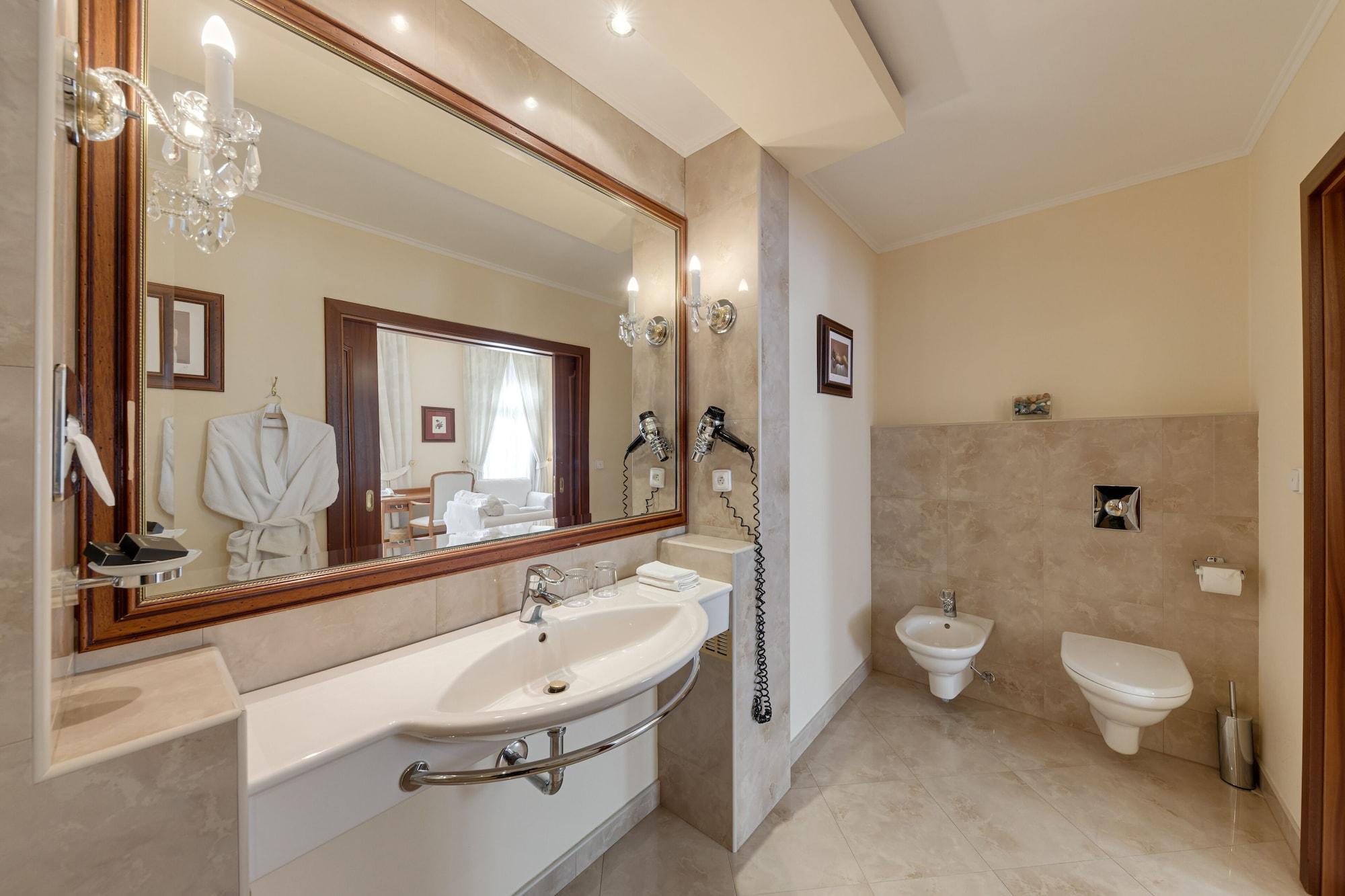 Louren Hotel Prague Ngoại thất bức ảnh