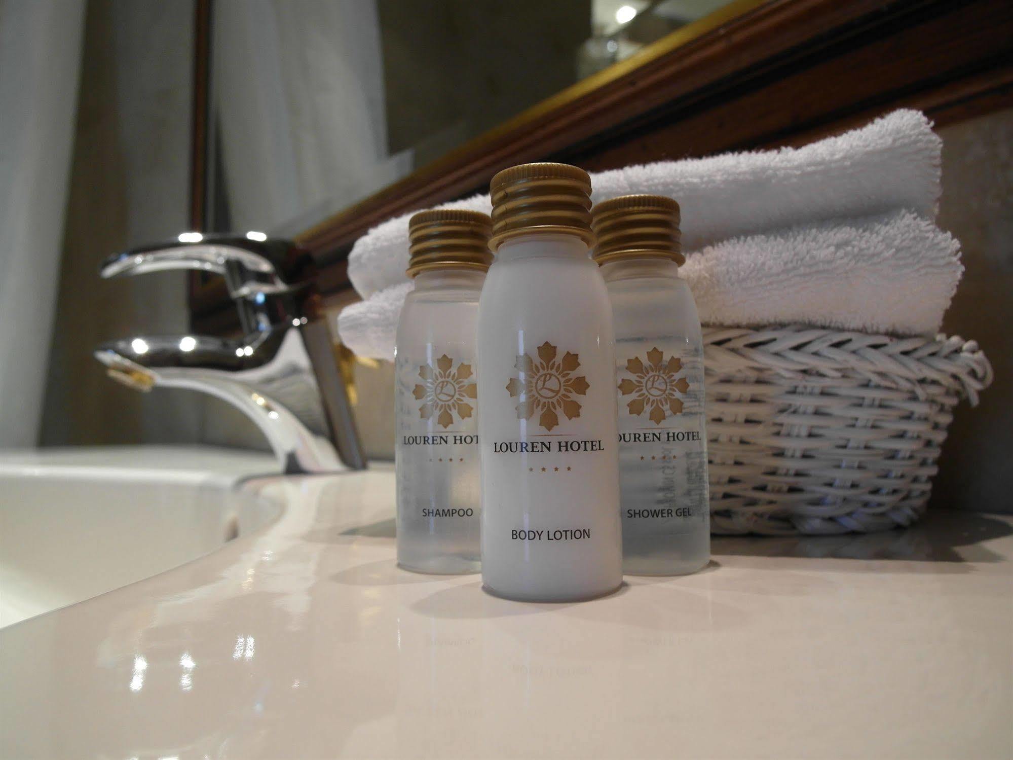 Louren Hotel Prague Ngoại thất bức ảnh