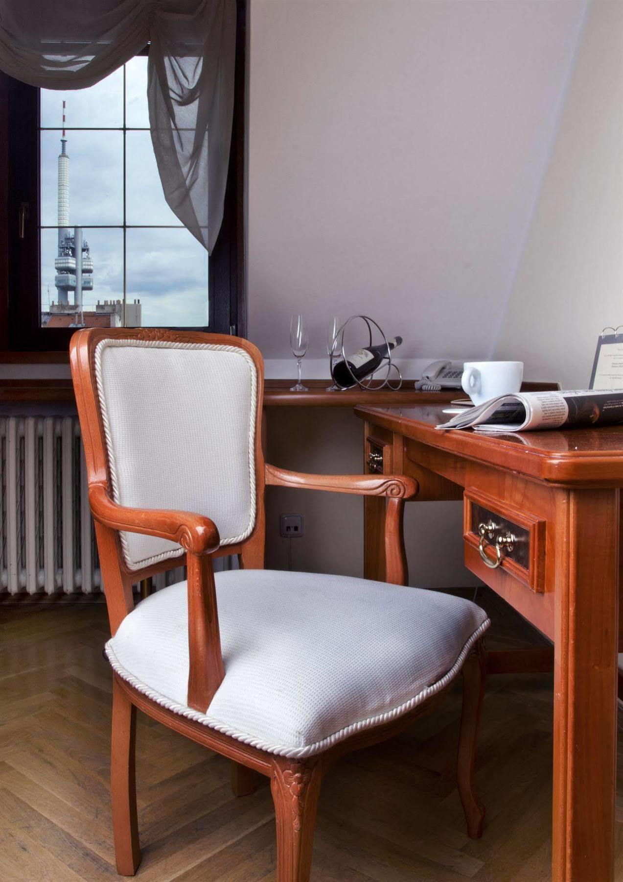 Louren Hotel Prague Phòng bức ảnh