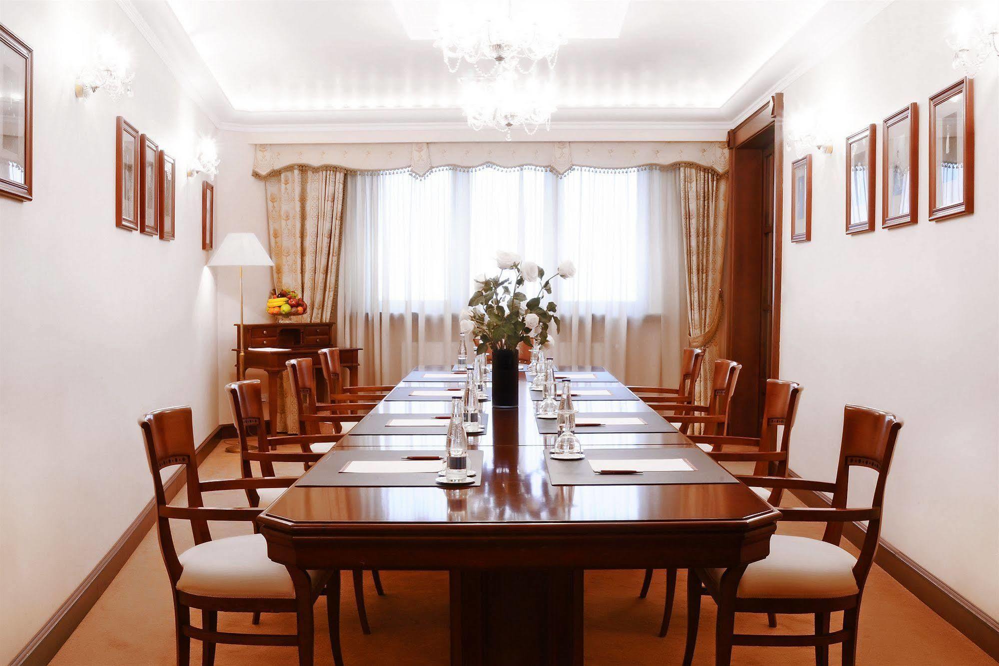 Louren Hotel Prague Ngoại thất bức ảnh
