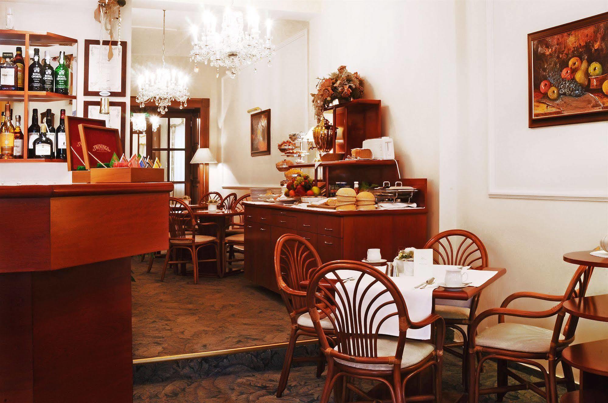 Louren Hotel Prague Ngoại thất bức ảnh