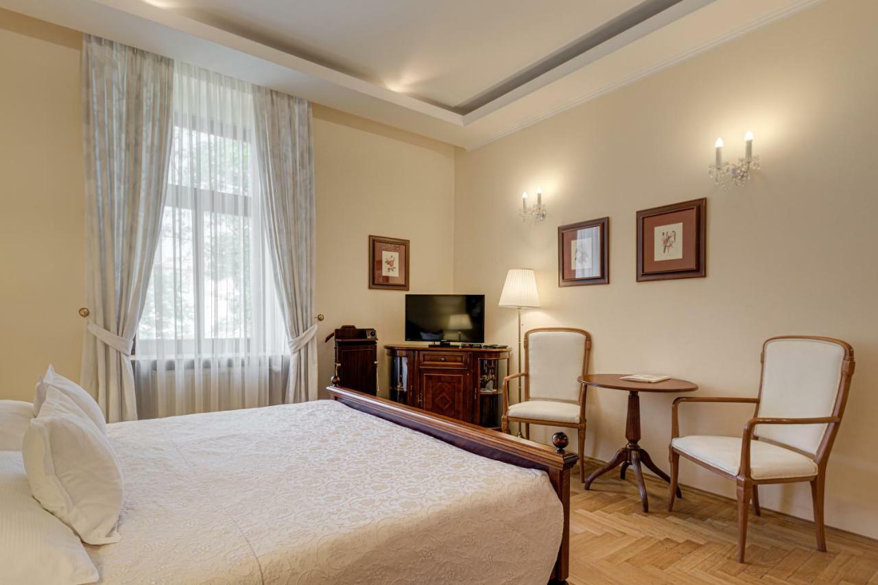 Louren Hotel Prague Ngoại thất bức ảnh