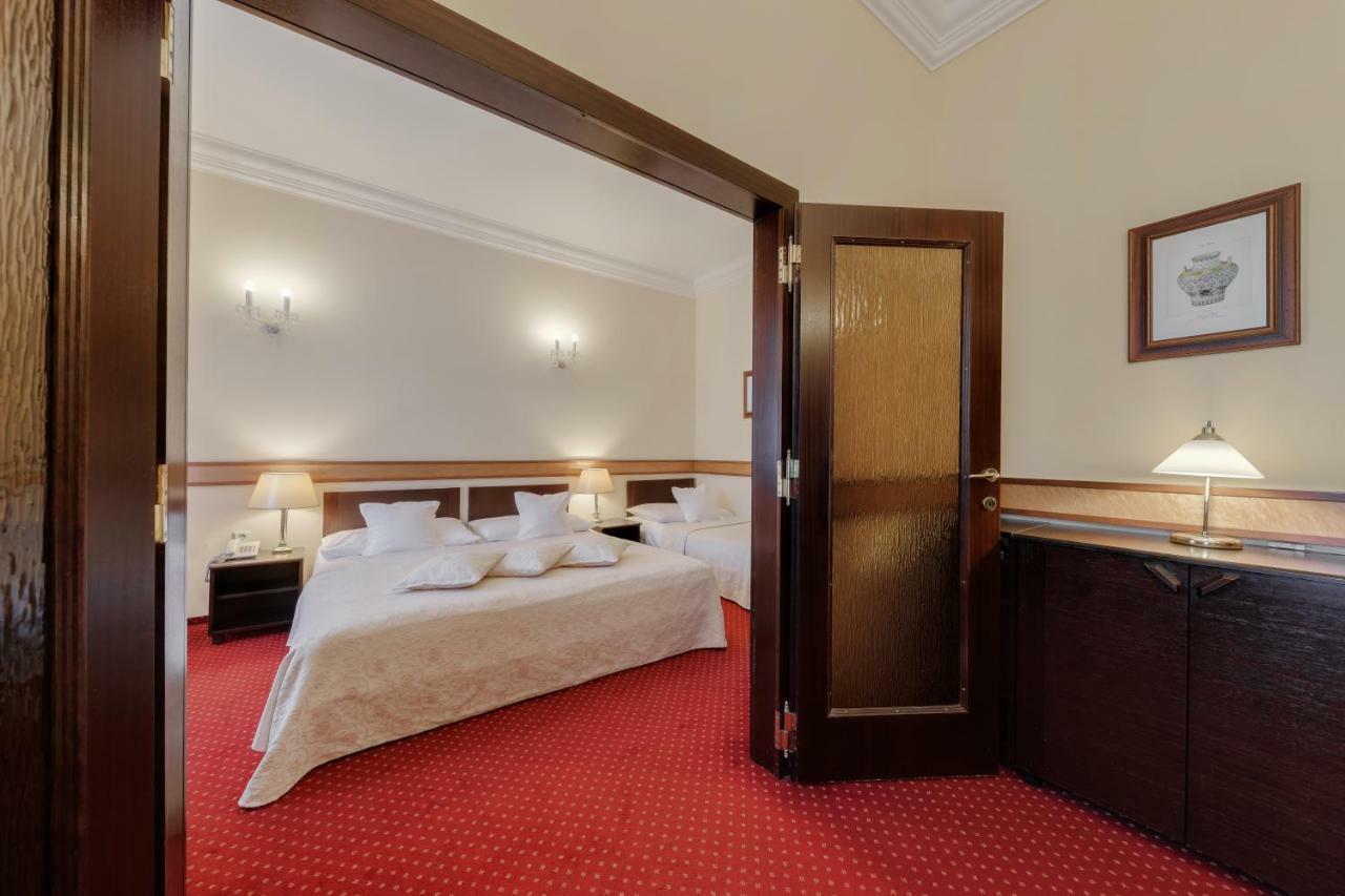 Louren Hotel Prague Ngoại thất bức ảnh